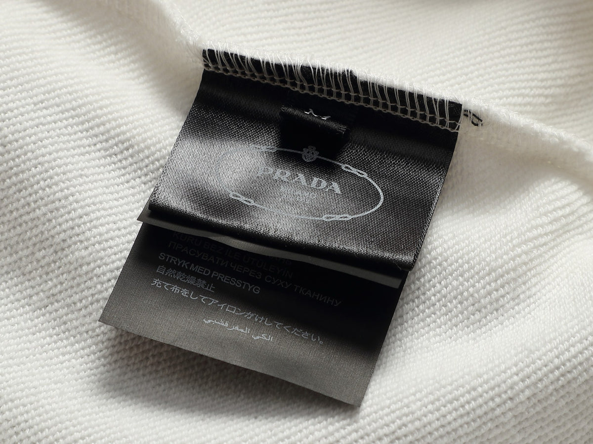 Classic Fit Hoodie-10023