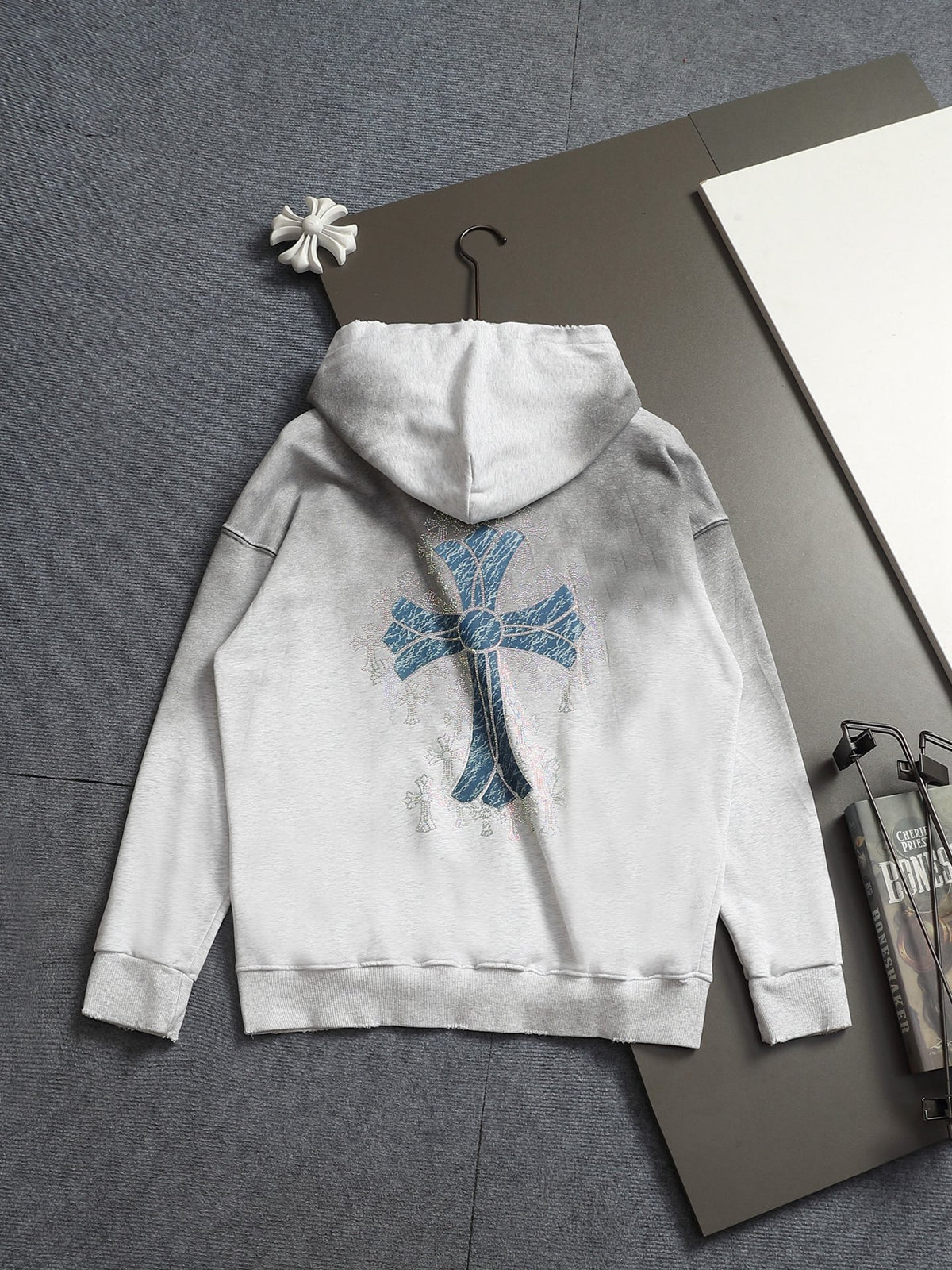 Classic Fit Hoodie-10025