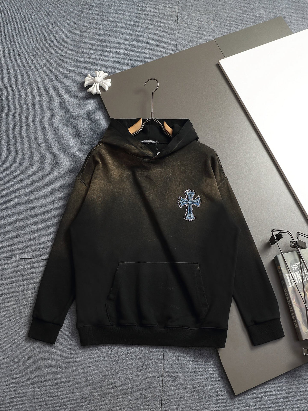 Classic Fit Hoodie-10025