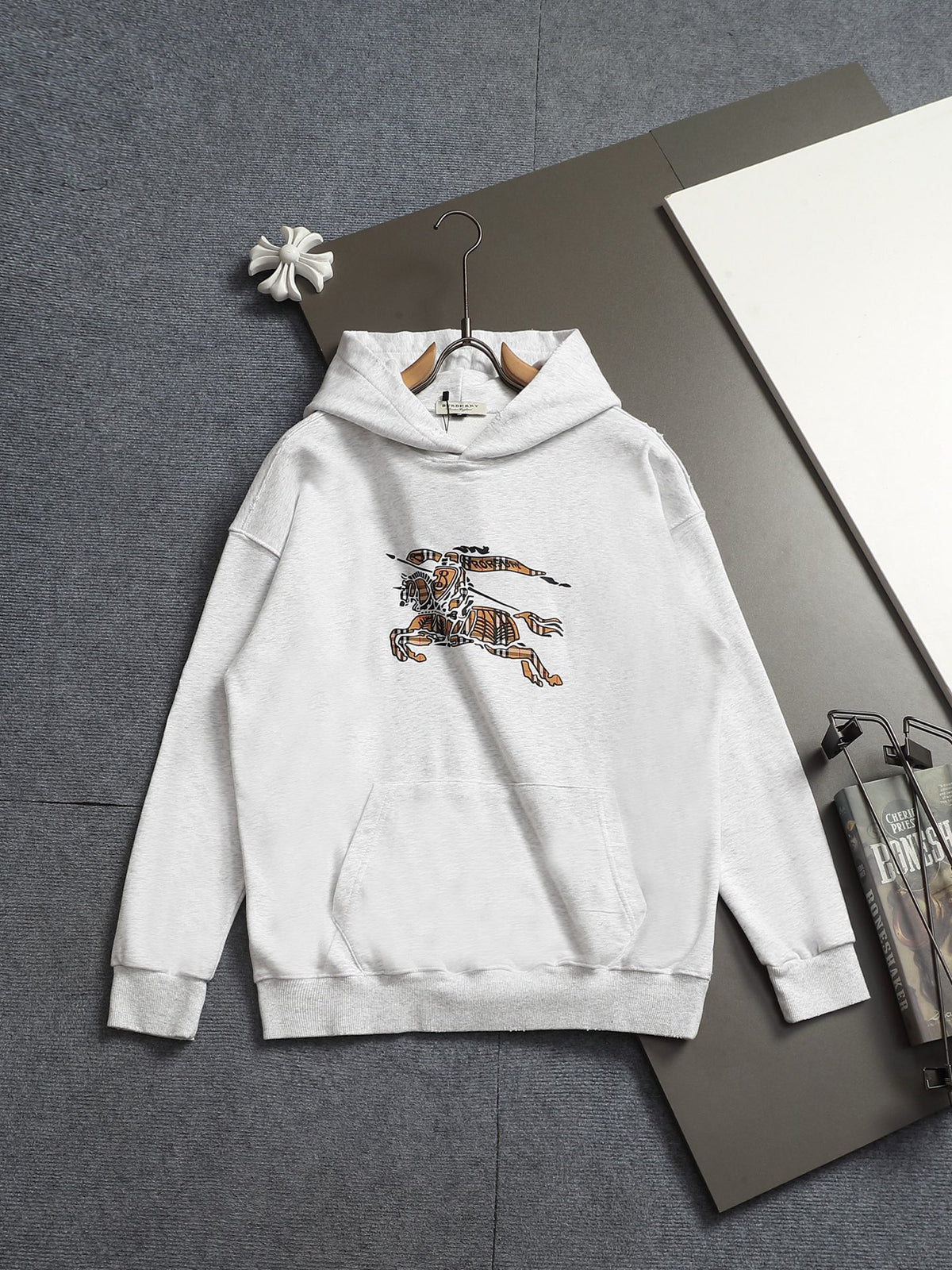 Classic Fit Hoodie-10027