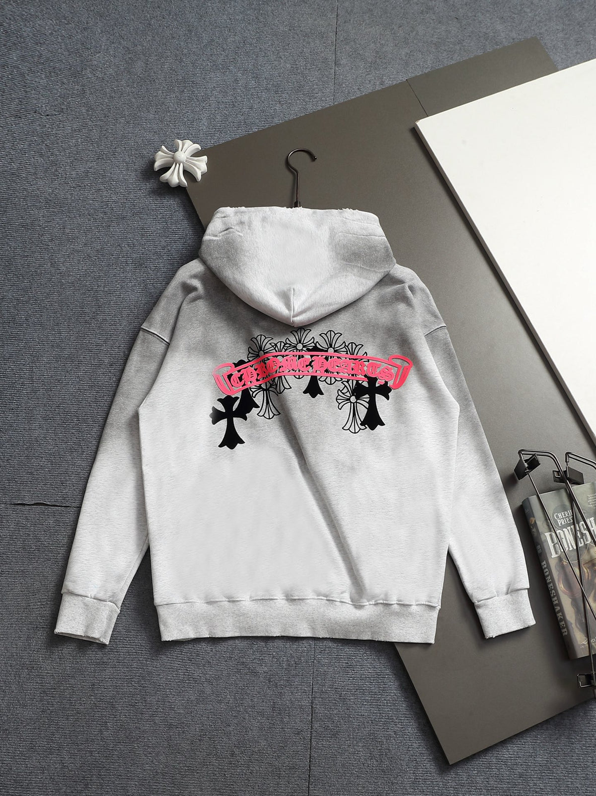 Classic Fit Hoodie-10028