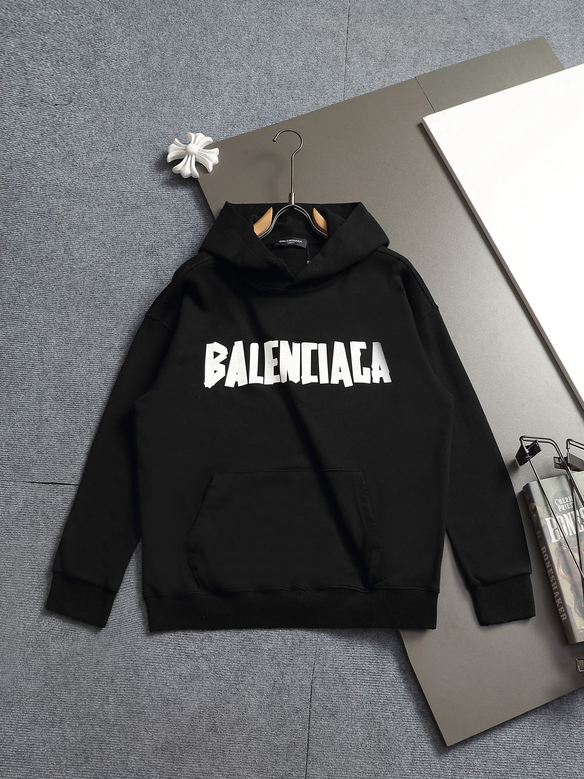 Classic Fit Hoodie-10031
