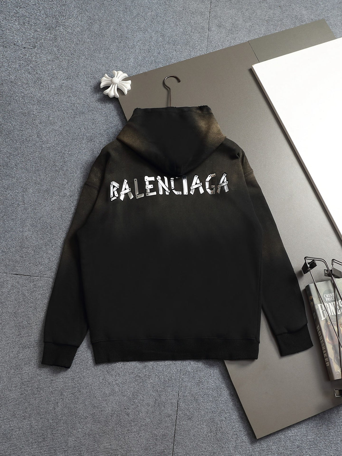 Classic Fit Hoodie-10032