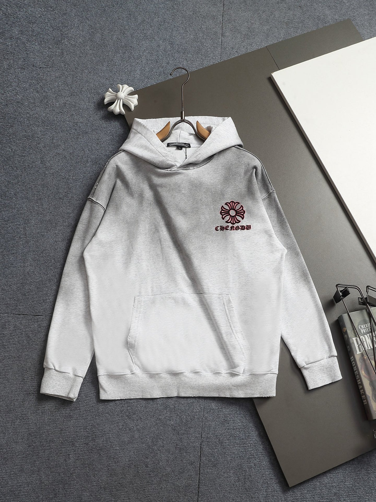 Classic Fit Hoodie-10033