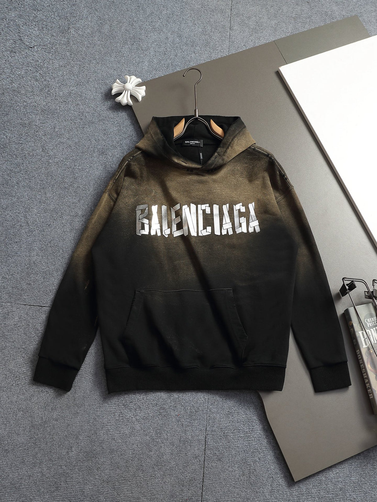 Classic Fit Hoodie-10035