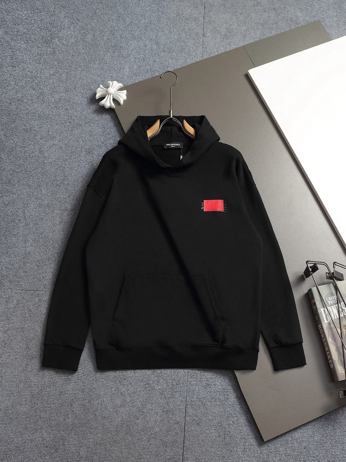 Classic Fit Hoodie-10037