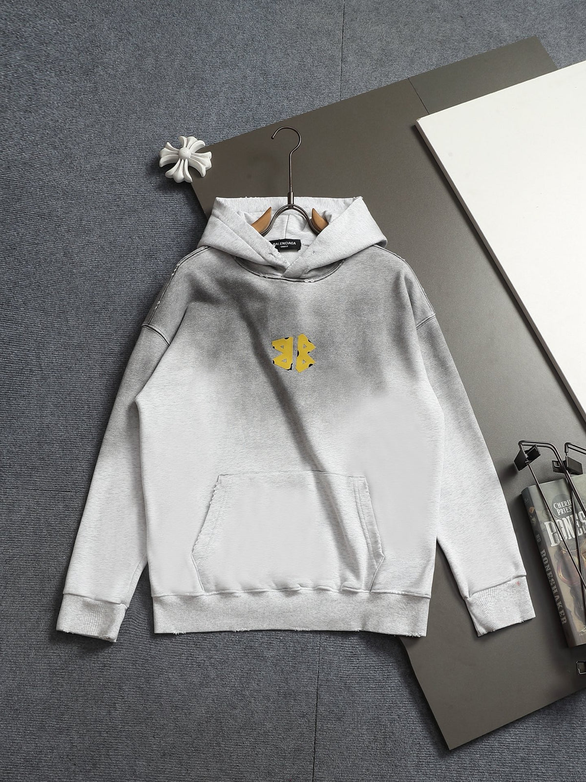 Classic Fit Hoodie-10038