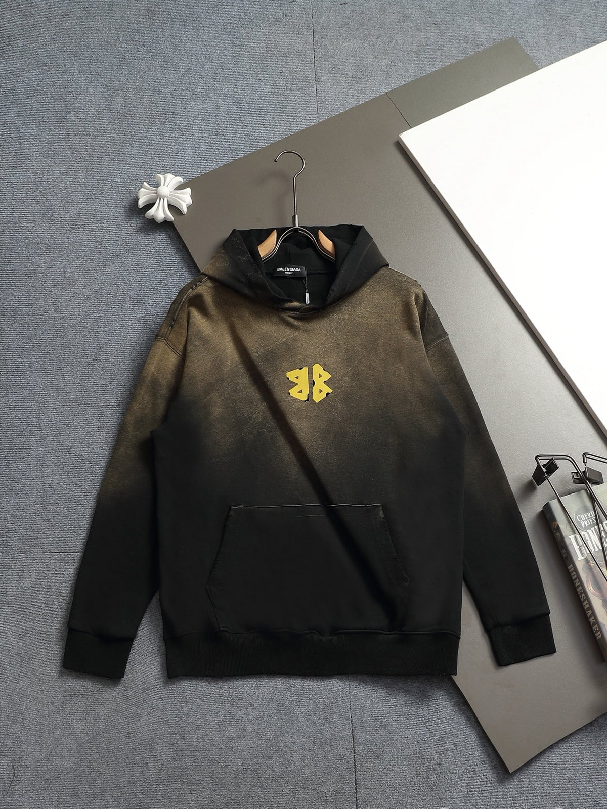 Classic Fit Hoodie-10038