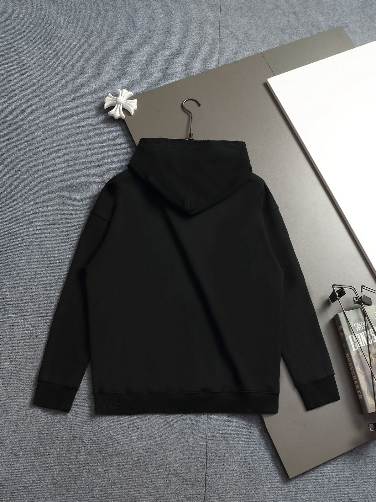 Classic Fit Hoodie-10039
