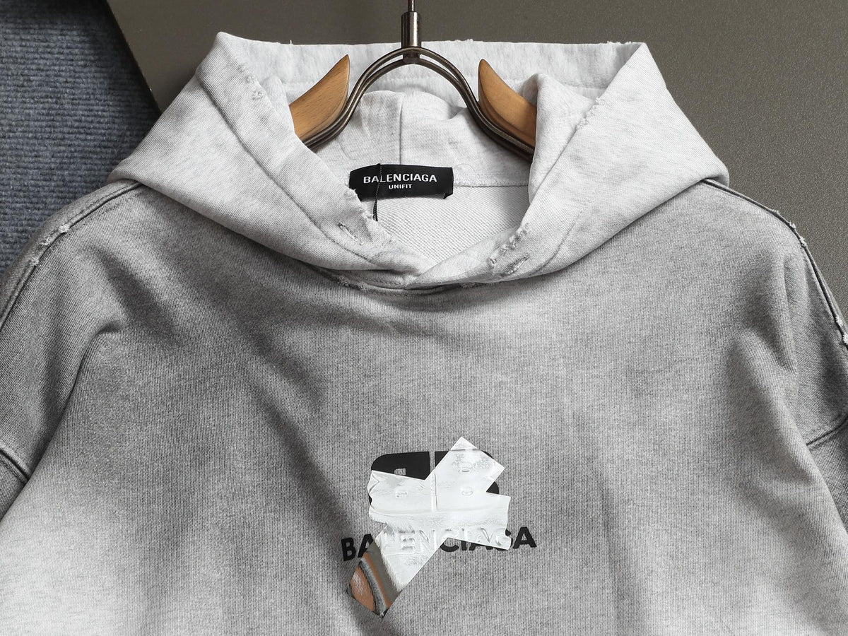 Classic Fit Hoodie-10040