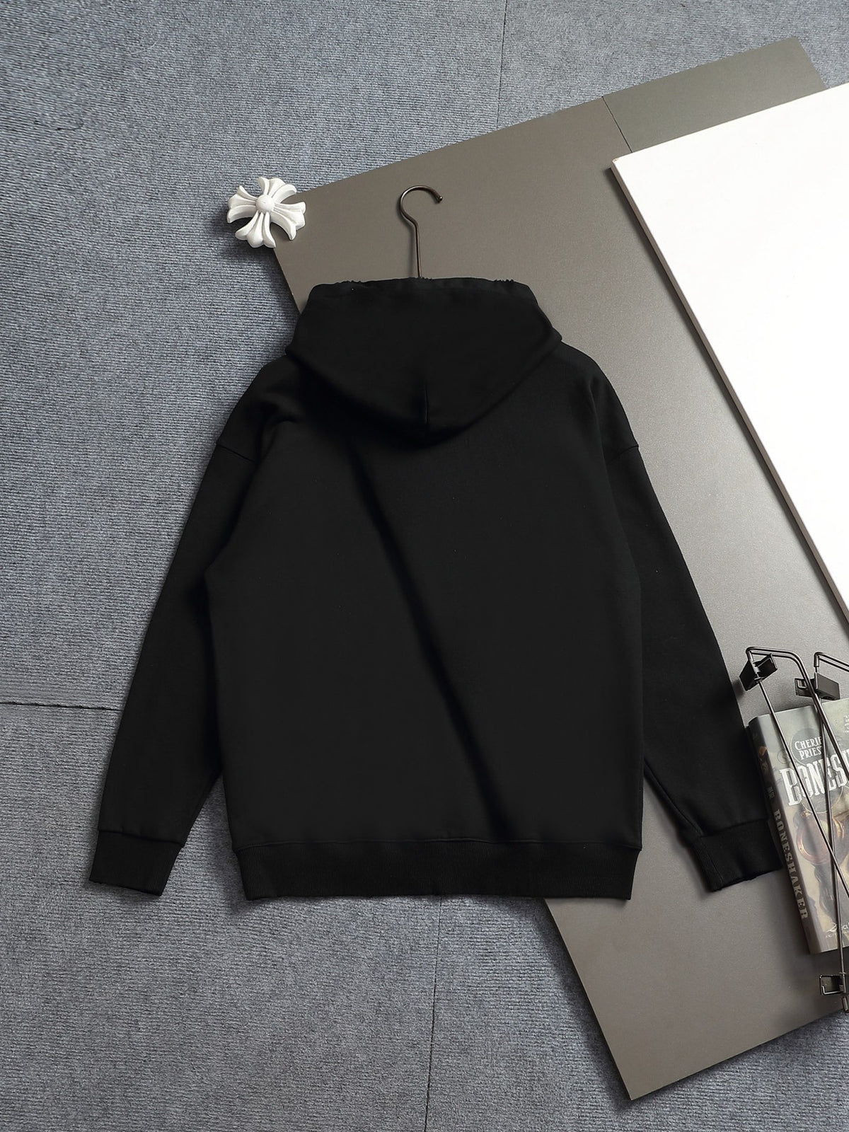 Classic Fit Hoodie-10041