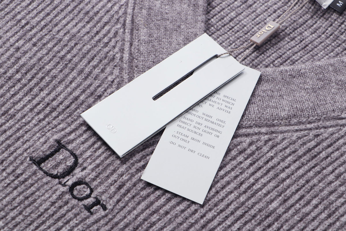 Classic Fashion Sweater-10102