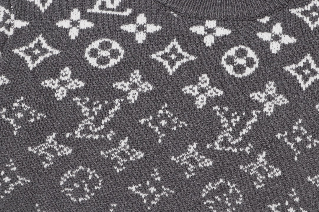 Classic Fashion Sweater-10195