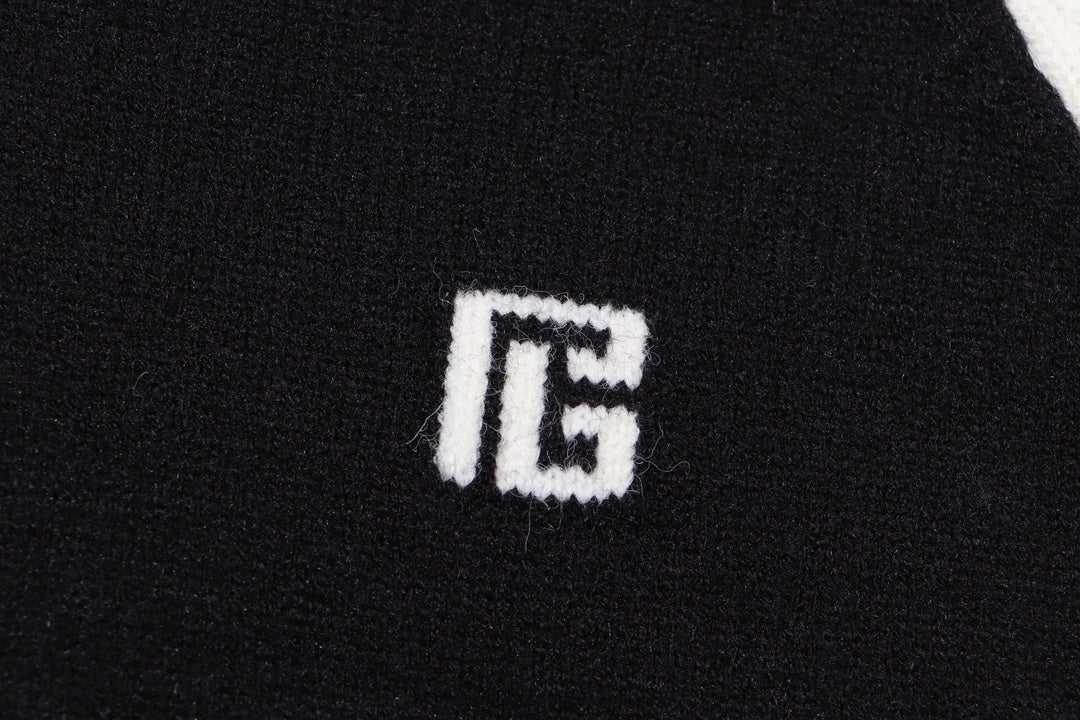 Classic Fashion Sweater-10197