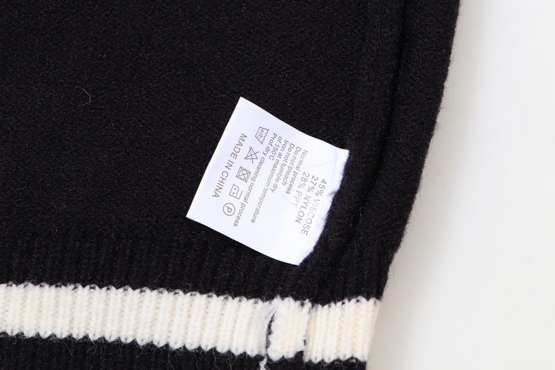 Classic Fashion Sweater-10197
