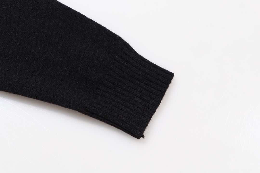 Classic Fashion Sweater-10229