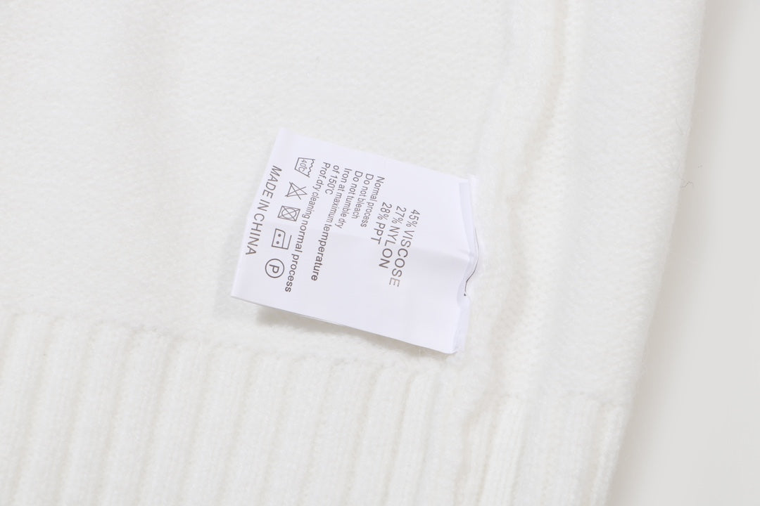Classic Fashion Sweater-10231