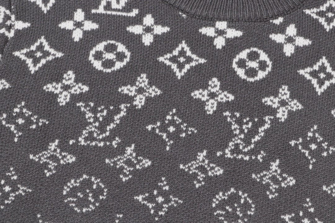 Classic Fashion Sweater-10289