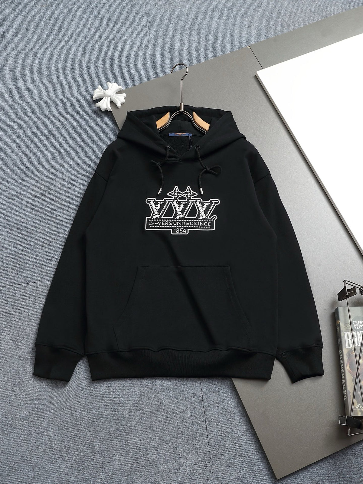 Classic Fit Hoodie-2697-10