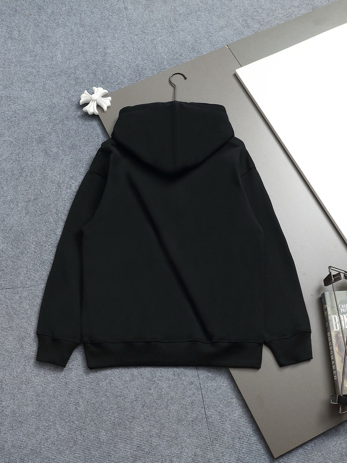 Classic Fit Hoodie-2697-10