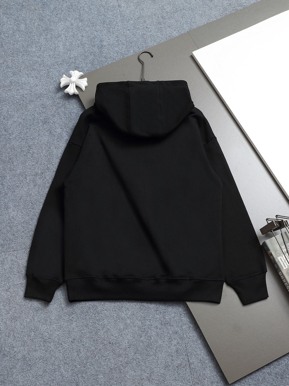 Classic Fit Hoodie-2697-12