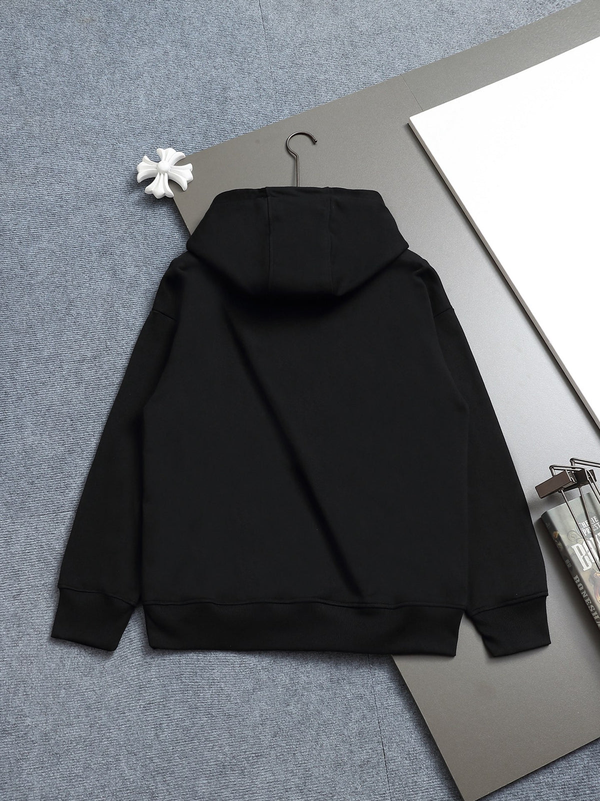 Classic Fit Hoodie-2697-15