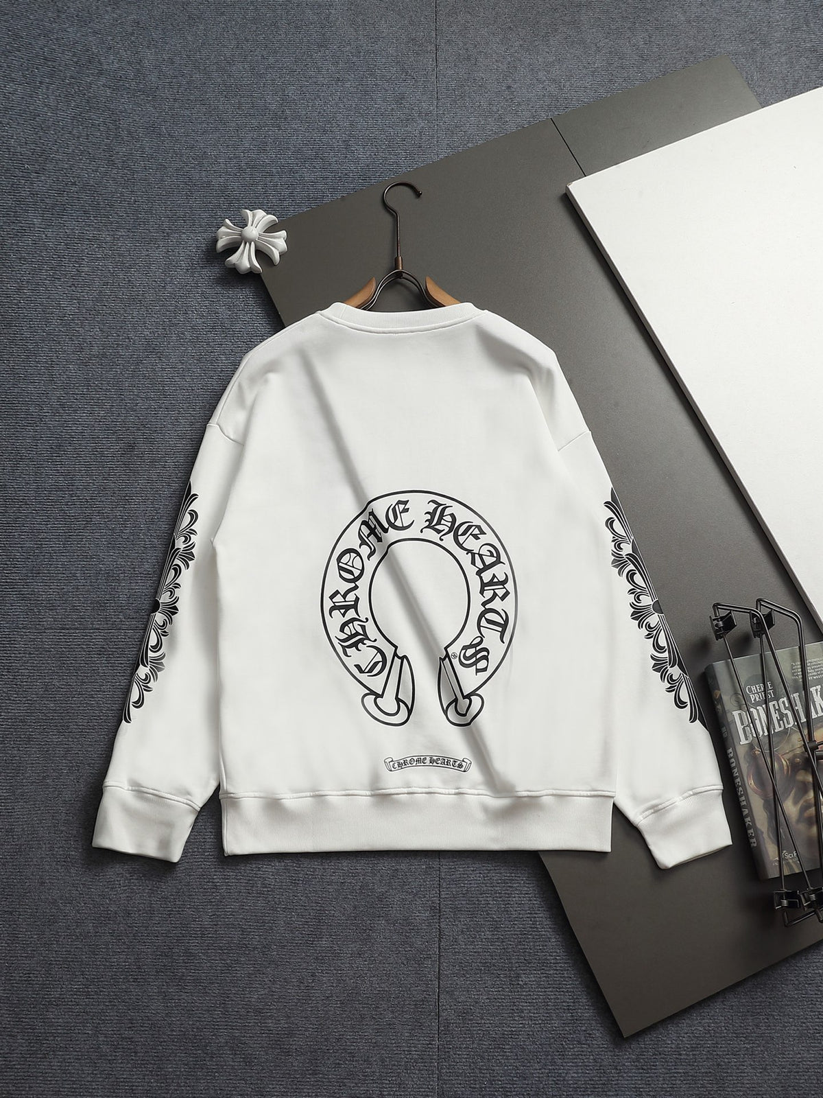 Classic Fit Hoodie-2697-22