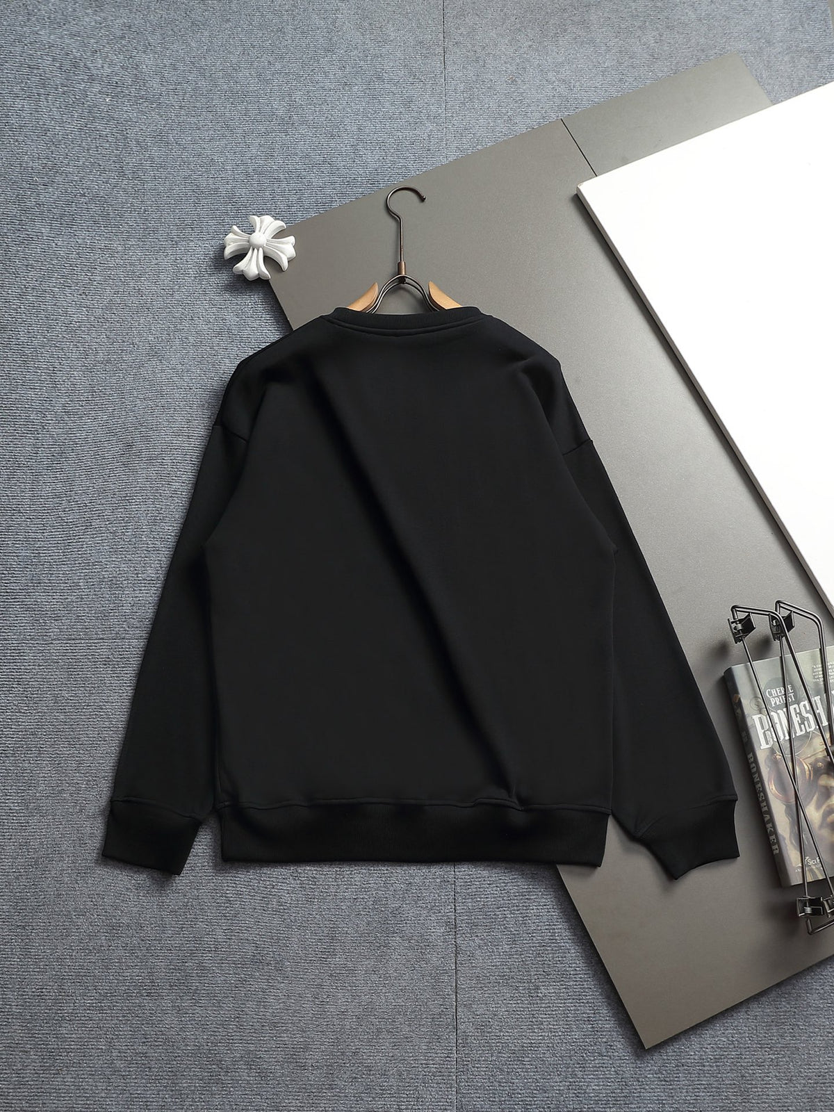 Classic Fit Hoodie-2697-23