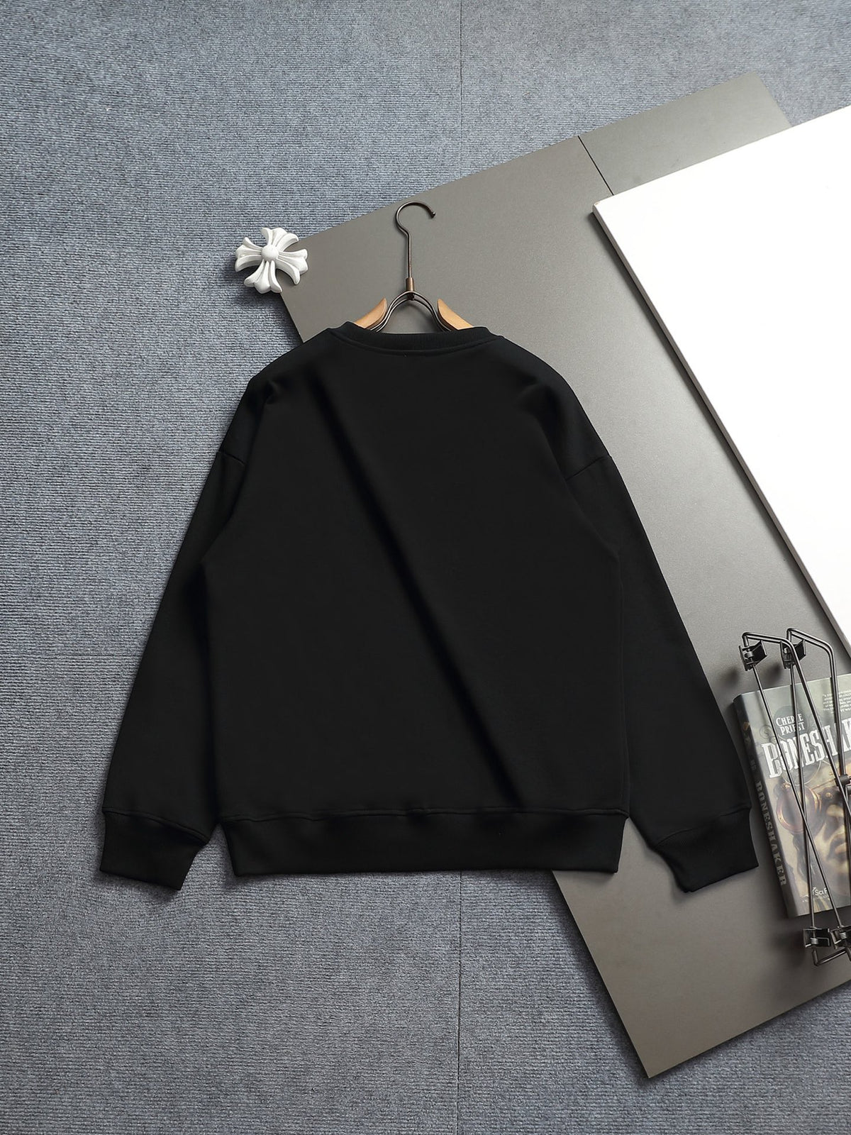 Classic Fit Hoodie-2697-25