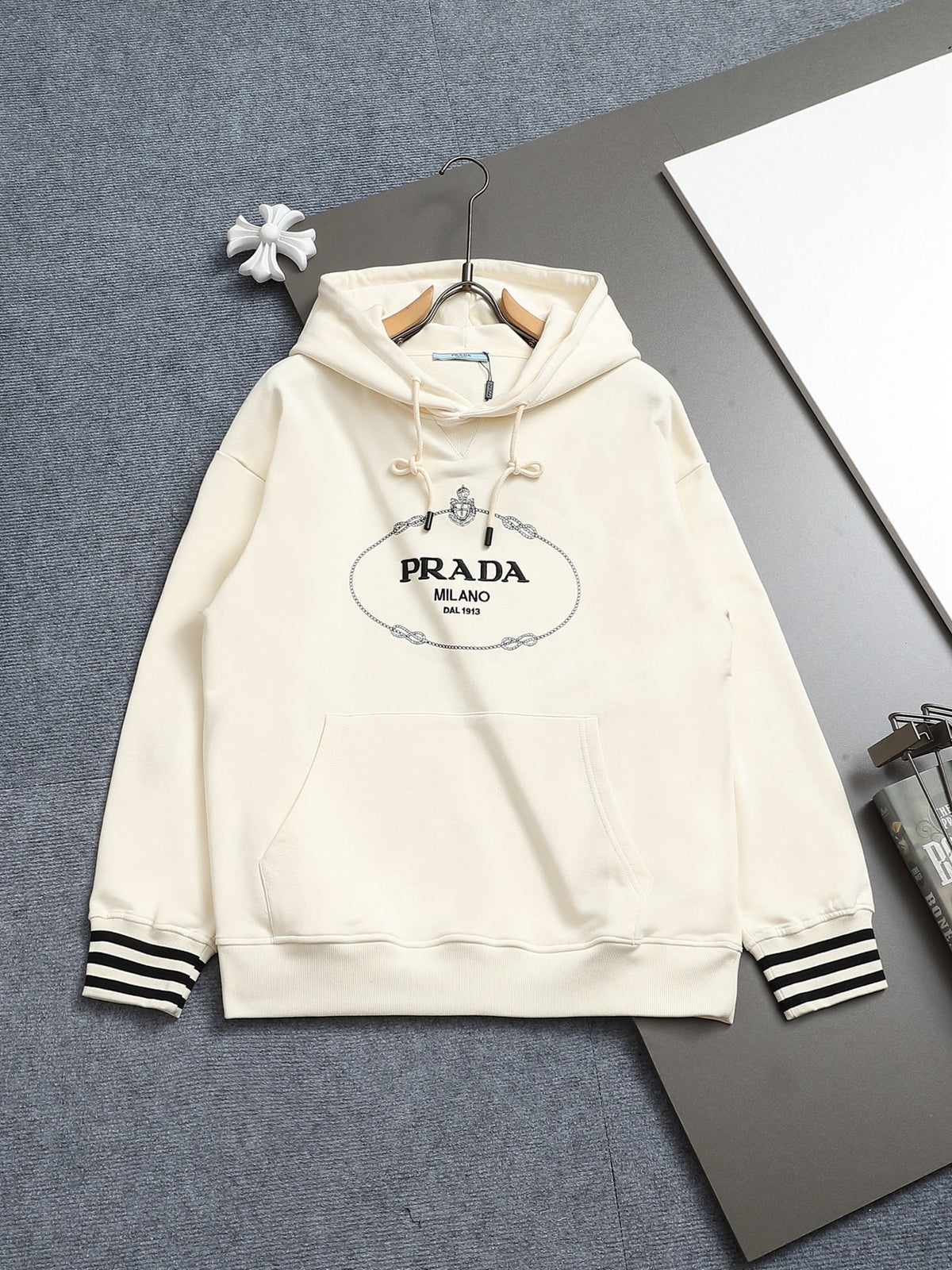 Classic Fit Hoodie-2697-29