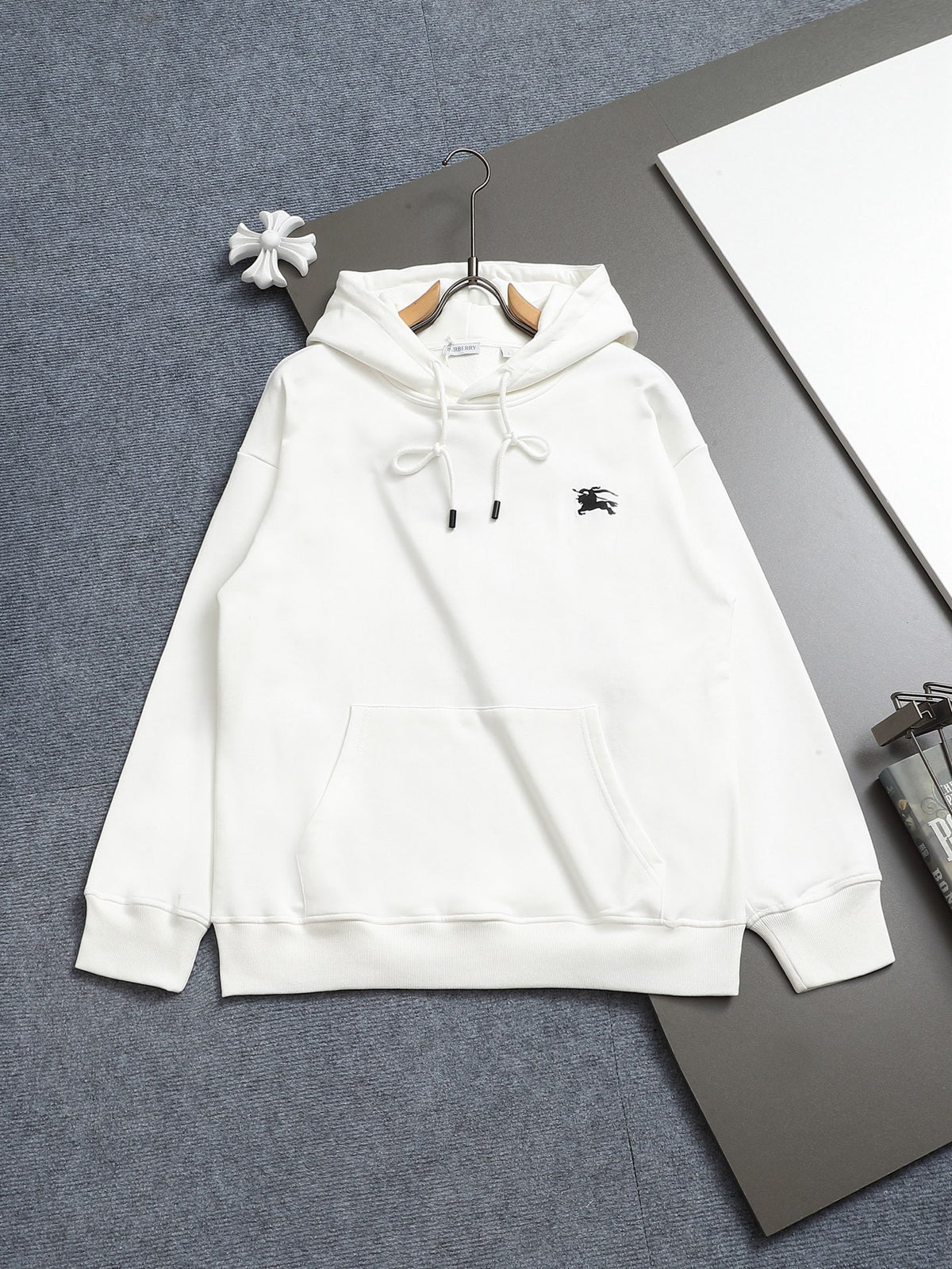 Classic Fit Hoodie-2697-32