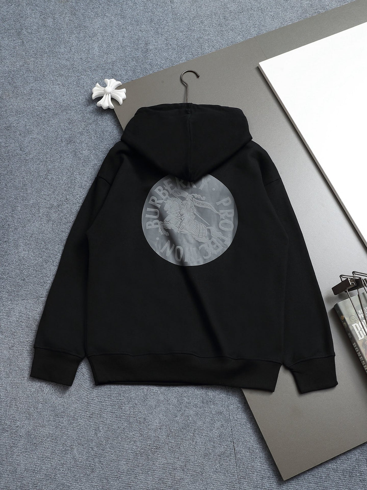 Classic Fit Hoodie-2697-32