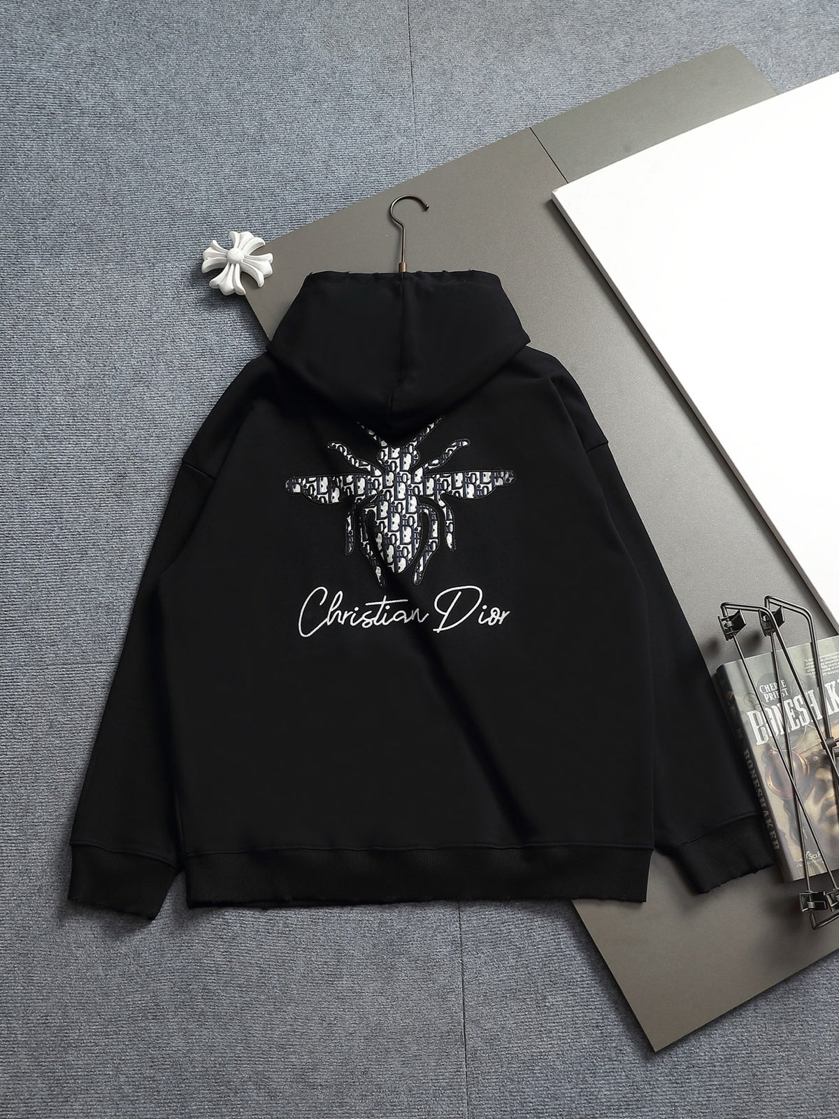 Classic Fit Hoodie-2697-40