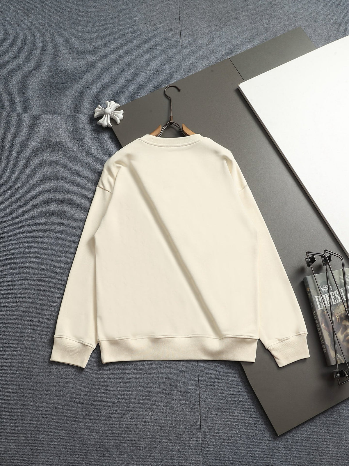 Classic Fit Hoodie-2697-43