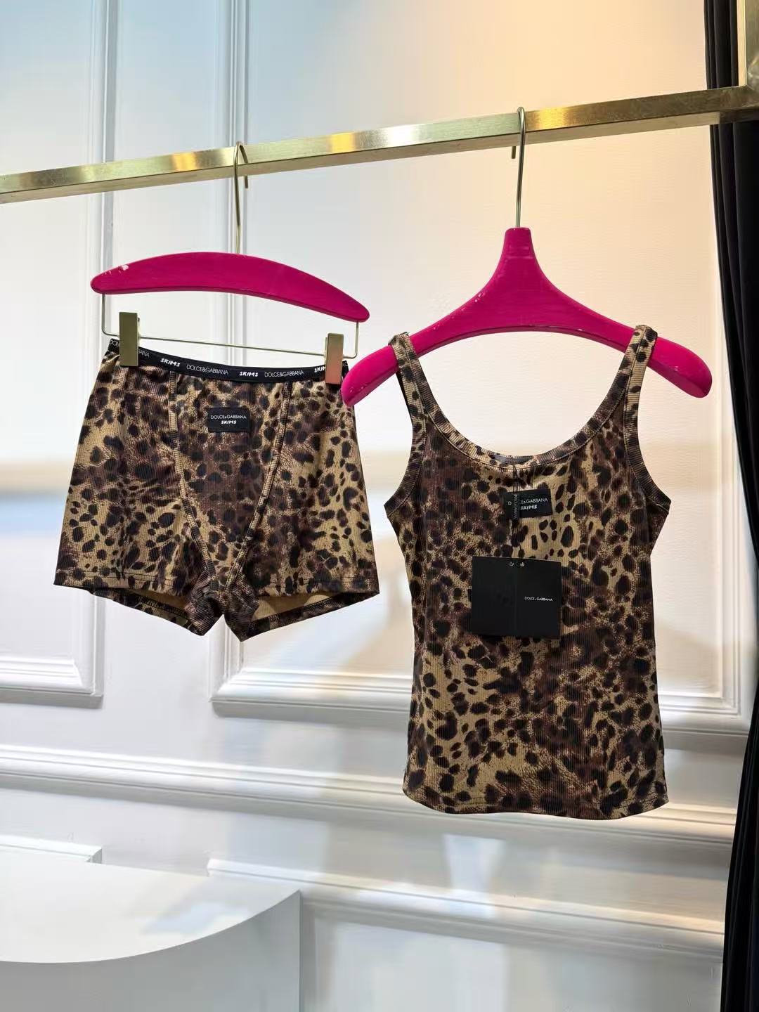 Leopard-print matching set-1