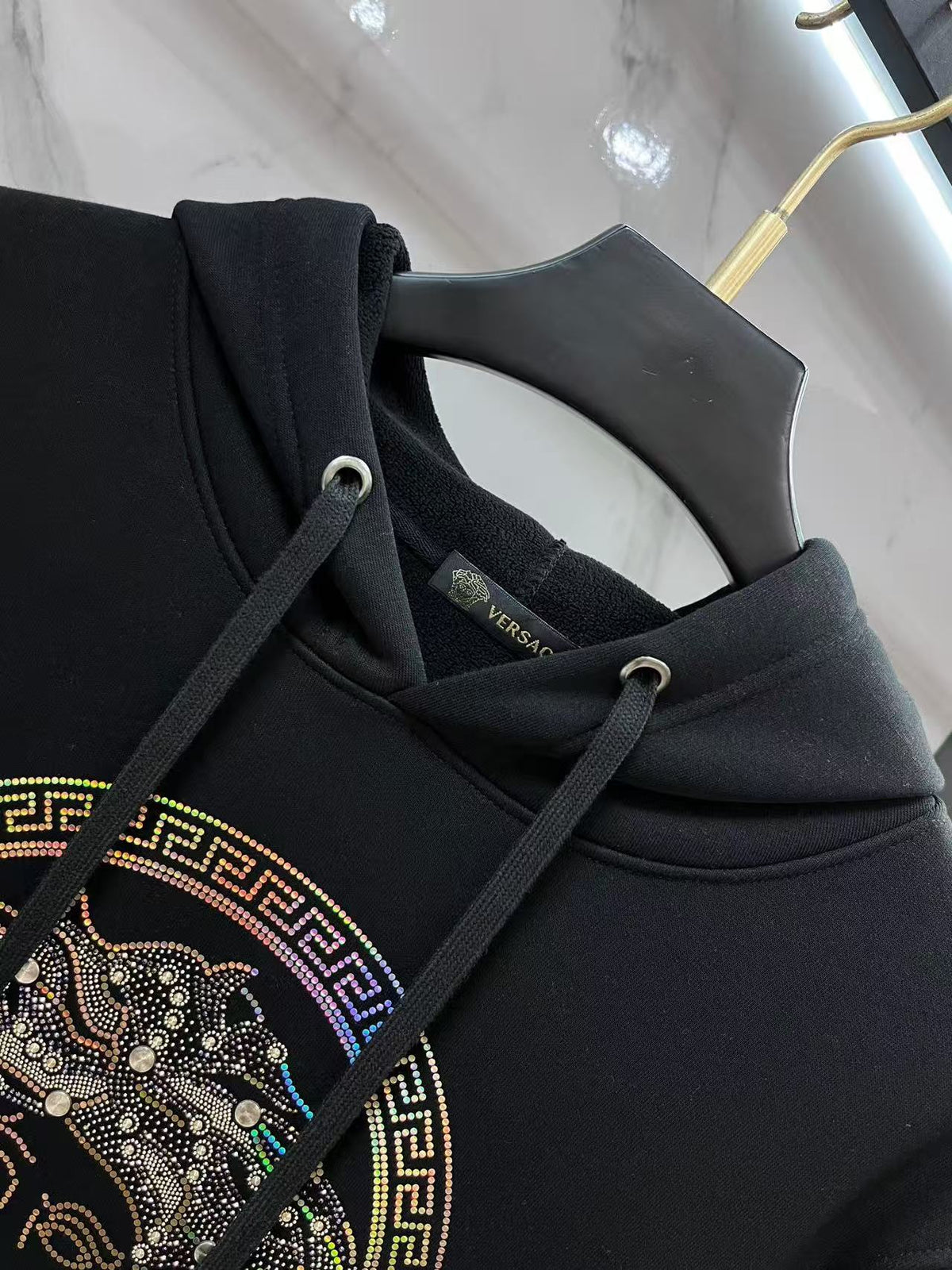 Classic Fit Hoodie-10045