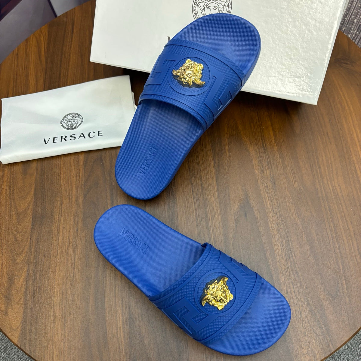 Fashionable Slippers-01