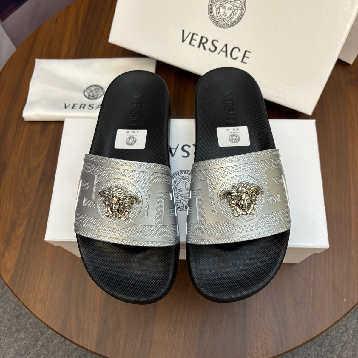Fashionable Slippers-01