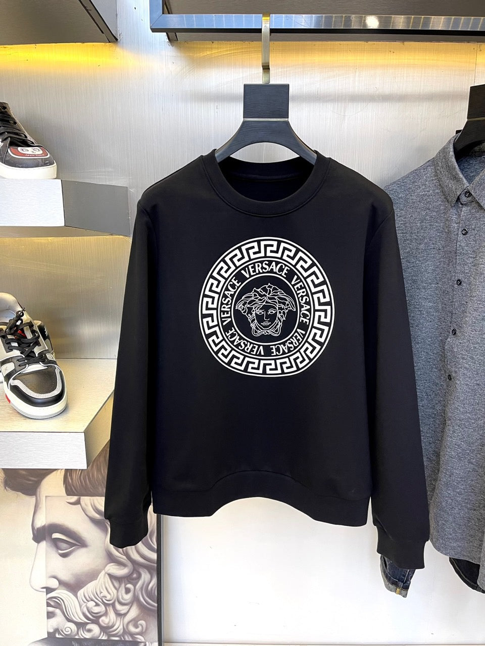 Classic Fit Hoodie-10043
