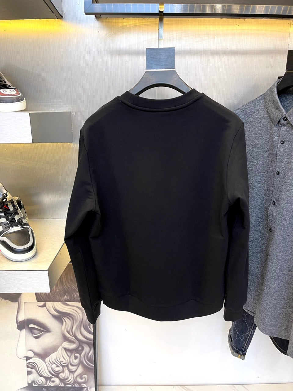 Classic Fit Hoodie-10043