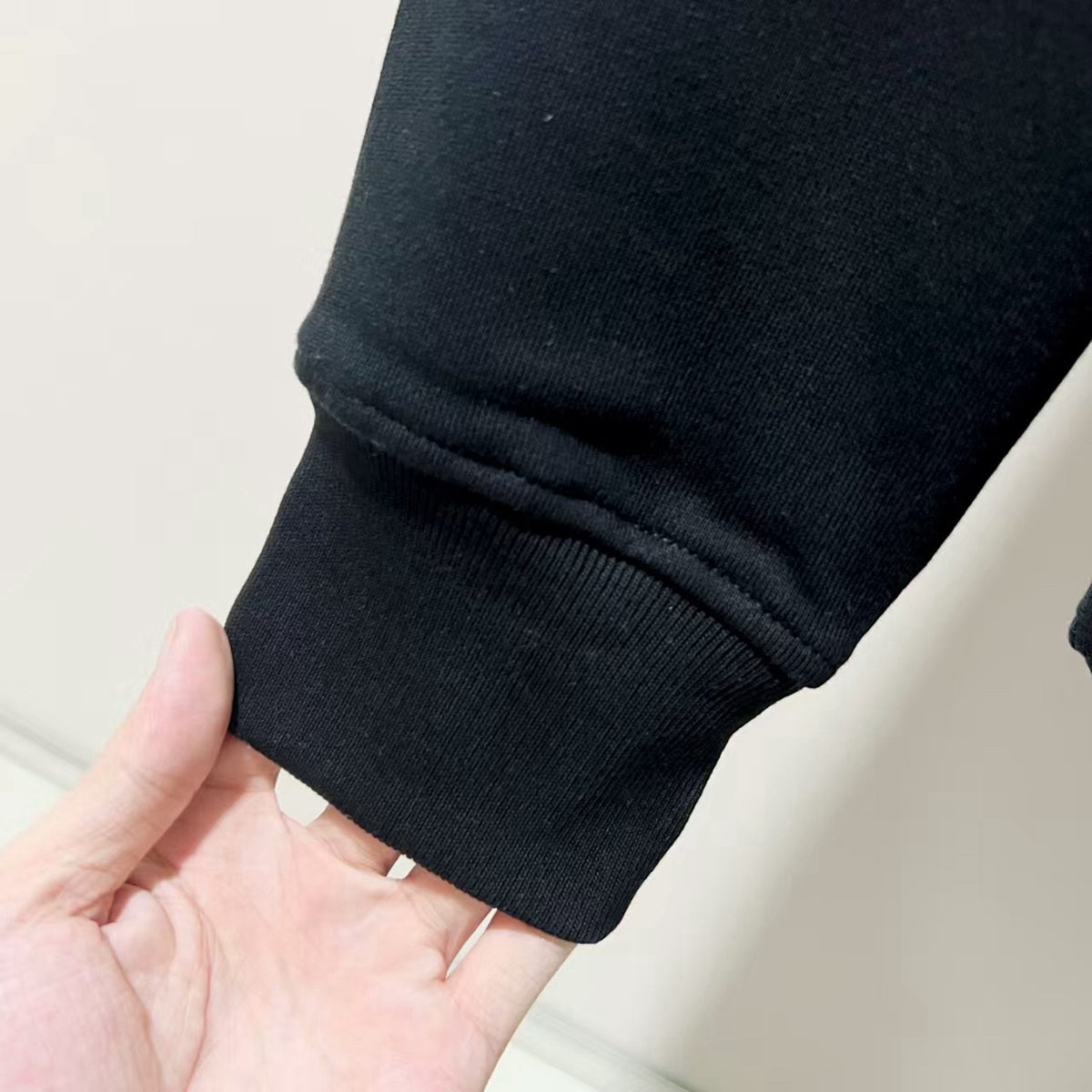 Classic Fit Hoodie-10044