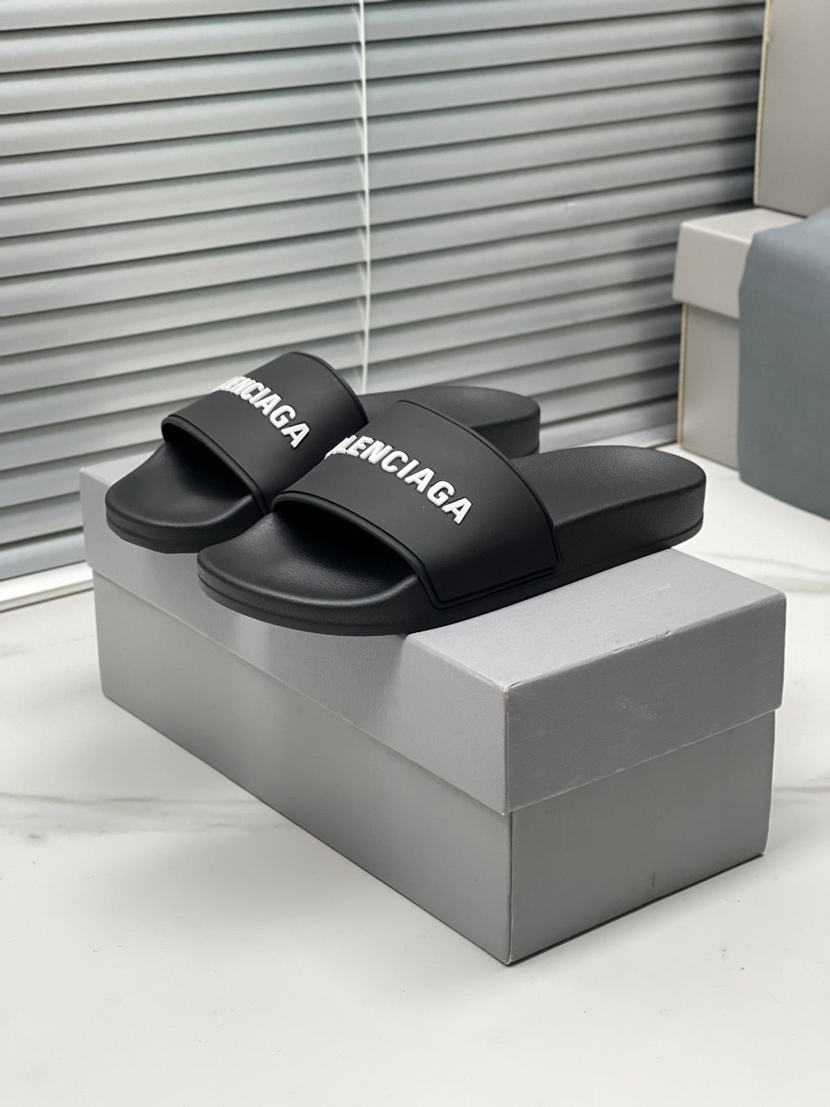 High-end women's slippers-4