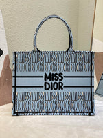 Exquisite leather bags-400