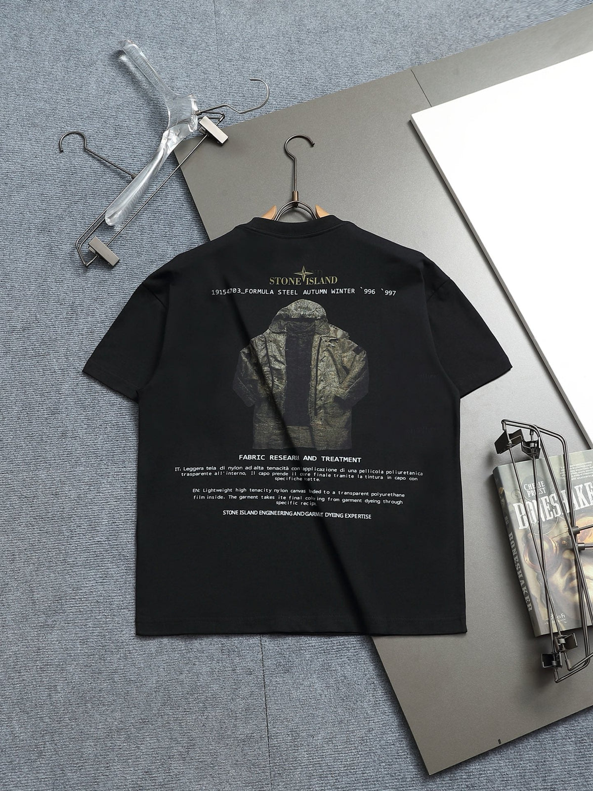 Classic T-shirt-100