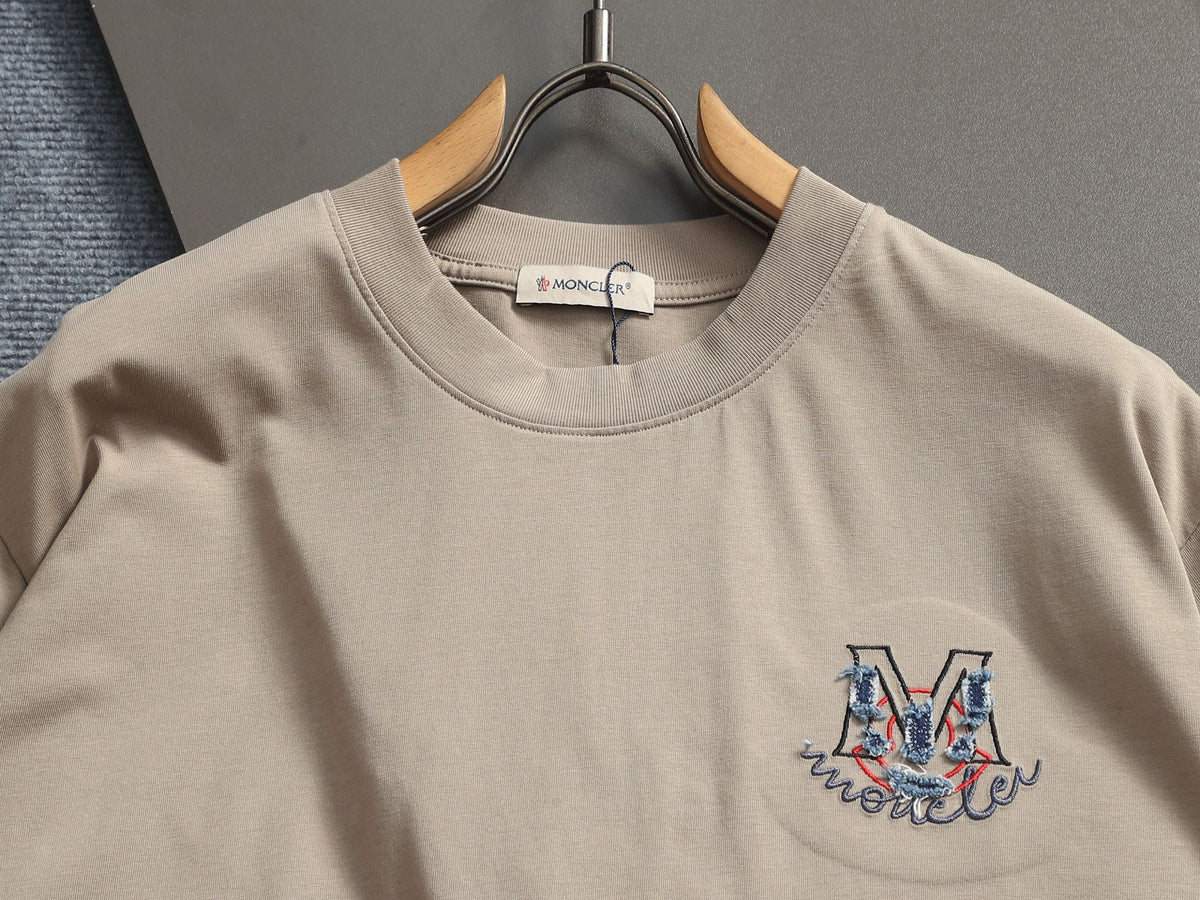 Classic T-shirt-400