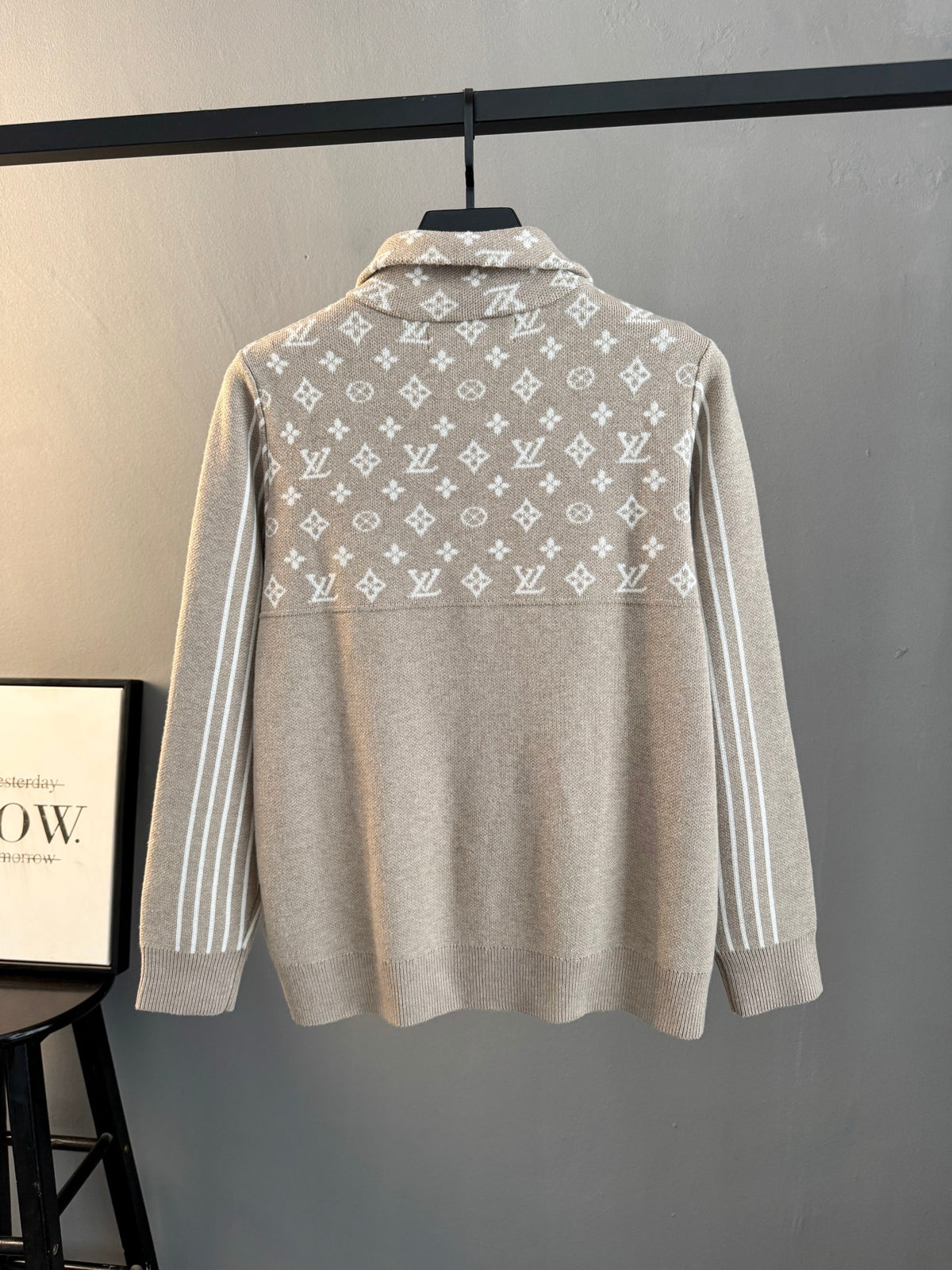 Classic Fashion Sweater-10003