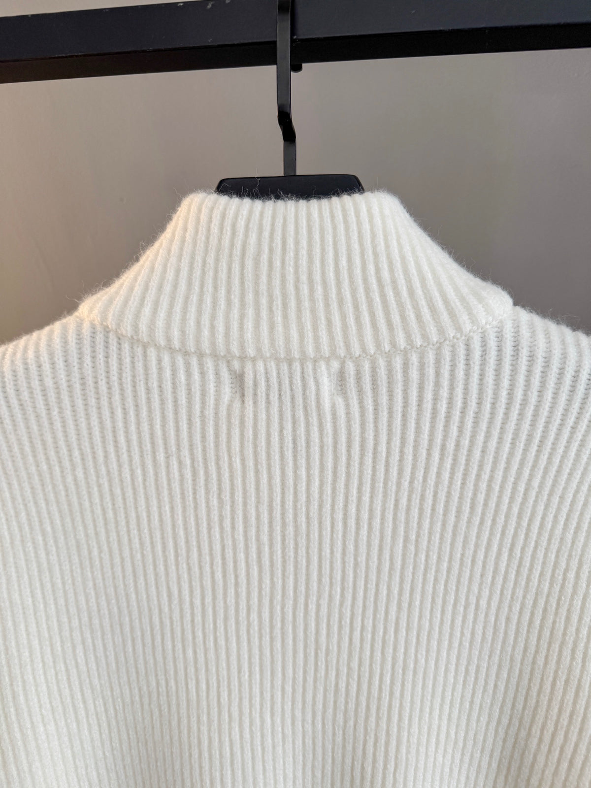 Classic Fashion Sweater-10004