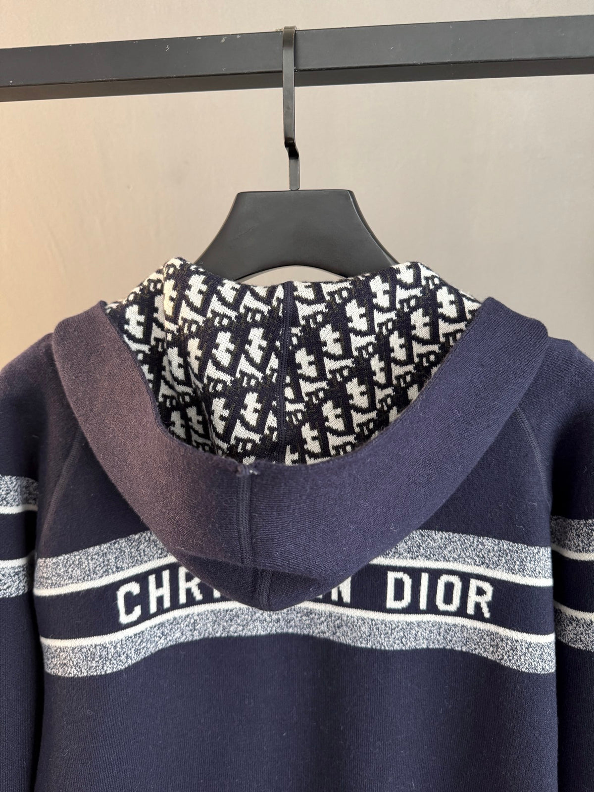 Classic Fashion Sweater-10005