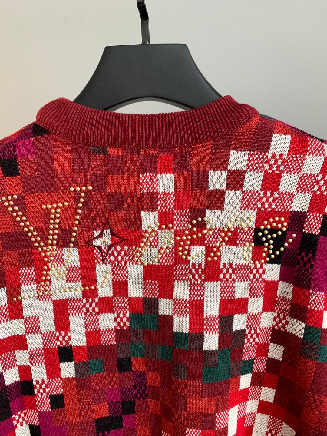 Classic Fashion Sweater-10007