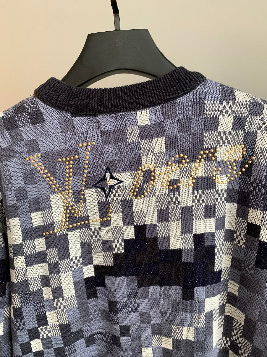 Classic Fashion Sweater-10008